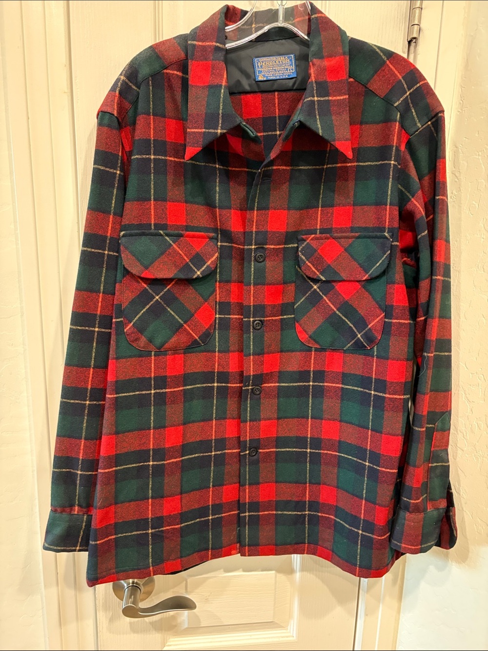 100% Wool Pendleton Mens Large Shirt Red Green Plaid